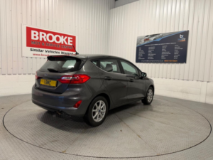 2018 Ford Fiesta 1.1 Ti-Vct Zetec Euro 6 (s/s) 5dr in Grey — image 4