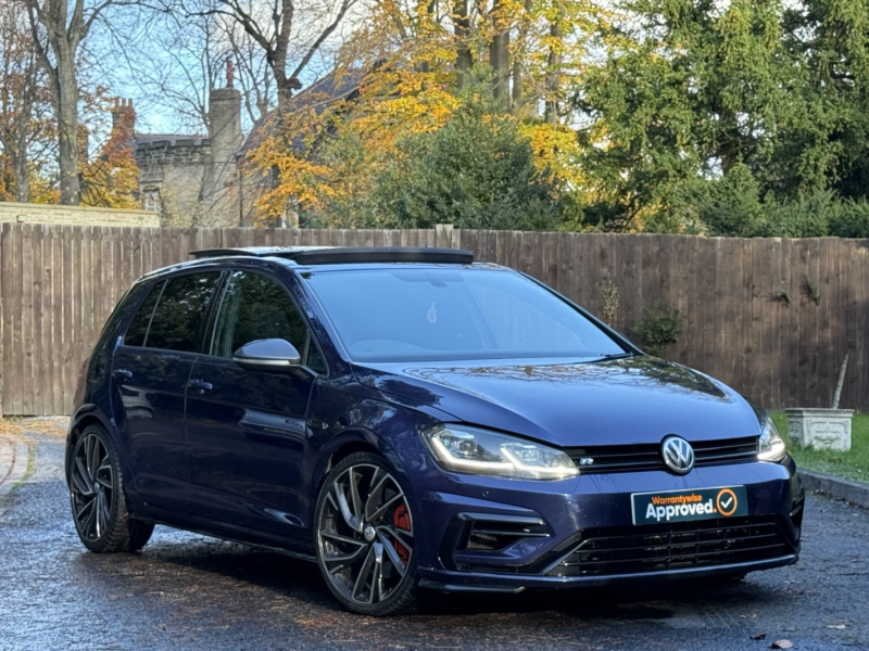 2018 Volkswagen Golf 2.0 Tsi R in Blue — image 1