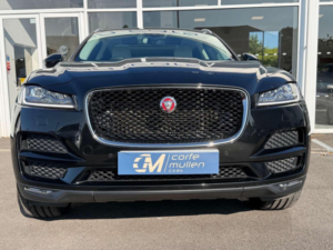 2016 Jaguar F-Pace 2.0 D180 Portfolio Auto AWD Euro 6 (s/s) 5dr in Black — image 2