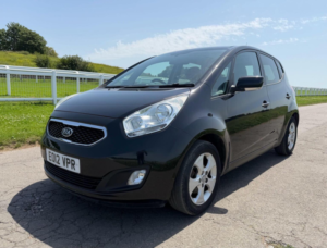 2012 Kia Venga 1.6 3 Auto Euro 5 5dr (sat Nav) in Black — image 4