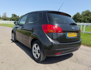 2012 Kia Venga 1.6 3 Auto Euro 5 5dr (sat Nav) in Black — image 5