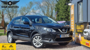 2016 Nissan Qashqai 1.5 Dci Acenta 2WD Euro 6 (s/s) 5dr in Black — image 2