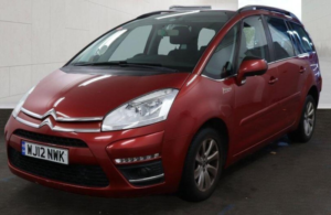 2012 Citroen Grand C4 Picasso 1.6 Hdi Vtr+ Egs6 Euro 5 5dr in Red — image 2