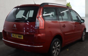 2012 Citroen Grand C4 Picasso 1.6 Hdi Vtr+ Egs6 Euro 5 5dr in Red — image 5