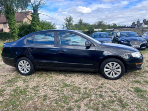 2006 Volkswagen Passat 1.6 Fsi S in Black — image 5