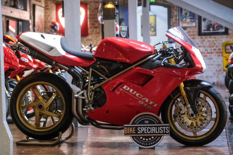 1996 Ducati 916 955 Racing Ex- Ian Simpson Race Bike in Red — image 1