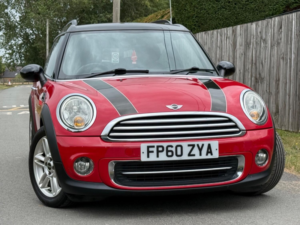2010 MINI Clubman 1.6 Cooper Clubman in Red — image 2