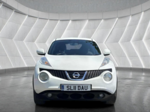 2011 Nissan Juke 1.6 Acenta Euro 5 5dr in White — image 2