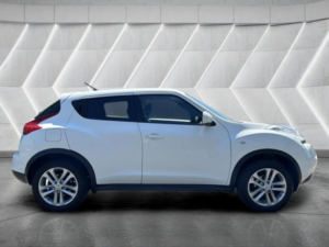 2011 Nissan Juke 1.6 Acenta Euro 5 5dr in White — image 5