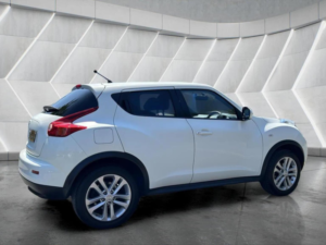 2011 Nissan Juke 1.6 Acenta Euro 5 5dr in White — image 6