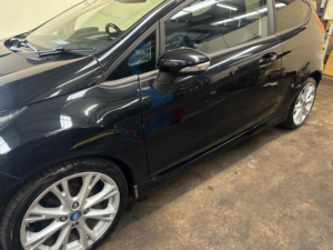 2015 Ford Fiesta 1.0t Ecoboost Zetec S Euro 6 (s/s) 3dr in Black — image 3