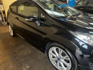 2015 Ford Fiesta 1.0t Ecoboost Zetec S Euro 6 (s/s) 3dr in Black — image 6