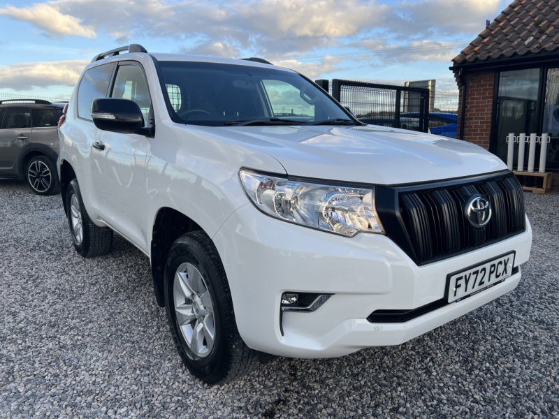 2022 Toyota Land Cruiser 2.8 D Utility in White — image 1