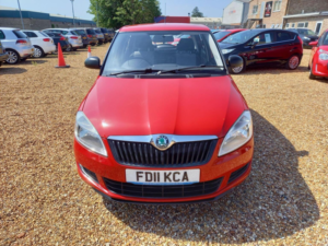 2011 Skoda Fabia 1.2 S Euro 5 5dr in Red — image 2