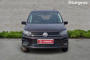 2016 Volkswagen Caddy Maxi Life 2.0 Tdi Bluemotion Tech DSG Euro 6 (s/s) 5dr in Purple — image 2