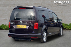 2016 Volkswagen Caddy Maxi Life 2.0 Tdi Bluemotion Tech DSG Euro 6 (s/s) 5dr in Purple — image 6