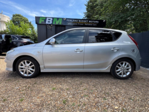 2010 Hyundai I30 1.4 Comfort Euro 5 5dr in Silver — image 2