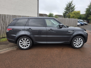 2016 Land Rover Range Rover Sport 3.0 Sd V6 Hse in Grey — image 5