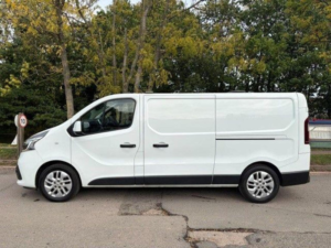 2020 Renault Trafic 2.0 Dci Energy 30 Sport Edc Lwb Standard Roof Euro 6 (s/s) 5dr in White — image 4