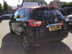 2016 Renault Captur 0.9 Tce Energy Dynamique Nav Euro 6 (s/s) 5dr in Black — image 4