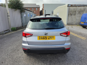 2019 SEAT Arona 1.6 Tdi Se Technology Lux Euro 6 (s/s) 5dr in Silver — image 5