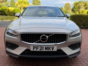 2021 Volvo V60 Cross Country 2.0 B4 Mhev Auto AWD Euro 6 (s/s) 5dr in Gold — image 3