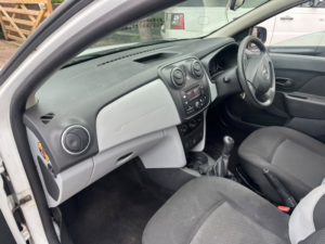 2013 Dacia Sandero 1.2 Ambiance in White — image 3