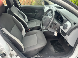 2013 Dacia Sandero 1.2 Ambiance in White — image 4