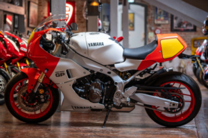 2025 Yamaha Xsr900 Gp *one Owner - Only 3 Miles From New* in Red — image 3