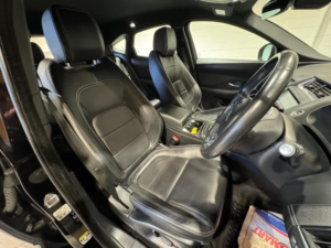 2019 Jaguar E-Pace 2.0 D150 R-Dynamic S Euro 6 (s/s) 5dr in Black — image 6