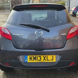 2013 Mazda Mazda2 1.3 Venture Hatchback 5dr Petrol Manual Euro 5 (84 Ps) in Grey — image 5