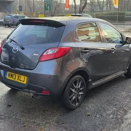 2013 Mazda Mazda2 1.3 Venture Hatchback 5dr Petrol Manual Euro 5 (84 Ps) in Grey — image 6