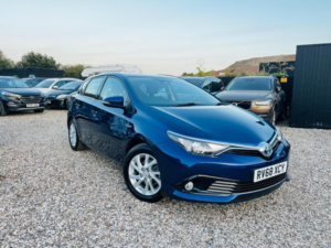 2018 Toyota Auris 1.8 Vvt-H Icon Tech CVT Euro 6 (s/s) 5dr in Blue — image 6