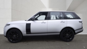 2018 Land Rover Range Rover 2.0 P400e 12.4kwh Vogue in Silver — image 6