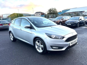 2015 Ford Focus 1.0t Ecoboost Zetec Euro 6 (s/s) 5dr in Silver — image 2