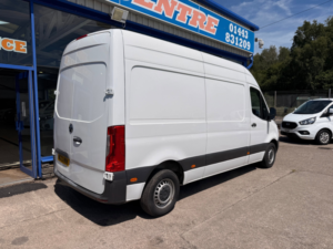 2023 Mercedes-Benz Sprinter 2.0 315 Cdi Progressive Panel Van 5dr Diesel Manual Fwd L2 H2 Euro 6 150 Ps in White — image 6