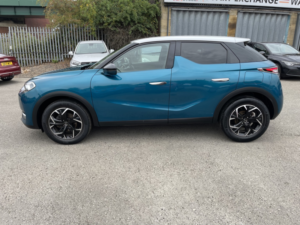2020 Ds Automobiles Ds 3 Crossback 1.5 Bluehdi Prestige in Blue — image 5