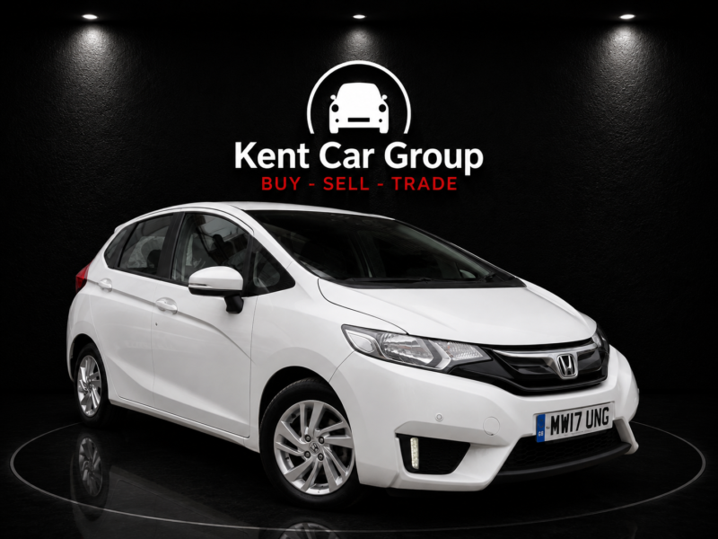 2017 Honda Jazz 1.3 I-Vtec Se Navi in White — image 1