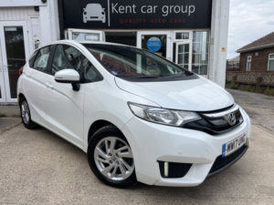 2017 Honda Jazz 1.3 I-Vtec Se Navi in White — image 3