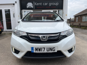2017 Honda Jazz 1.3 I-Vtec Se Navi in White — image 5