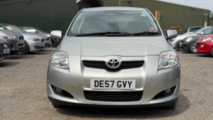 2007 Toyota Auris 1.6 Vvt-I Tr 5dr in Silver — image 2