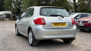 2007 Toyota Auris 1.6 Vvt-I Tr 5dr in Silver — image 4