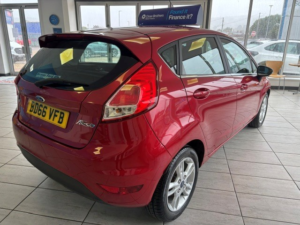 2016 Ford Fiesta 1.0 T Ecoboost Zetec in Red — image 4
