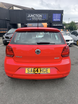 2014 Volkswagen Polo 1.0 Bluemotion Tech Se in Red — image 6