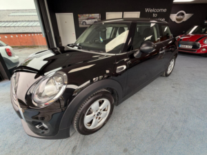 2017 MINI Hatch 1.2 One Euro 6 (s/s) 3dr in Black — image 5