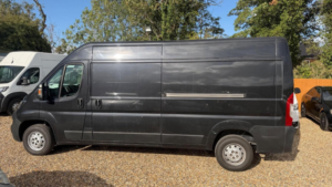 2022 Peugeot Boxer 2.2 Bluehdi 335 Professional L3 H2 Euro 6 (s/s) 5dr in Grey — image 4