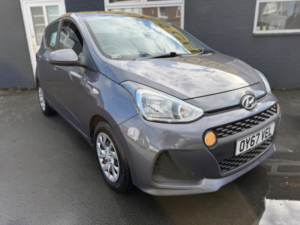 2017 Hyundai I10 1.0 Se Euro 6 5dr in Grey — image 6