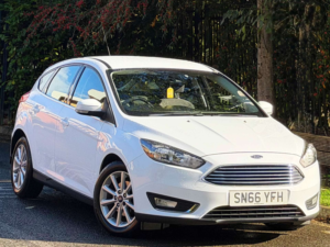 2016 Ford Focus 1.0t Ecoboost Titanium Hatchback 5dr Petrol Auto Euro 6 (s/s) (125 Ps) in White — image 2