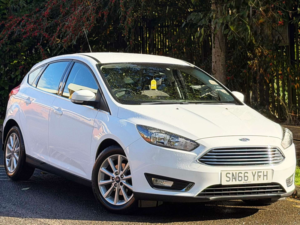 2016 Ford Focus 1.0t Ecoboost Titanium Hatchback 5dr Petrol Auto Euro 6 (s/s) (125 Ps) in White — image 3