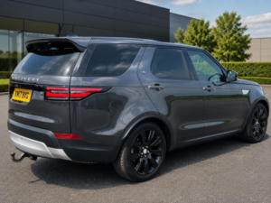 2017 Land Rover Discovery 3.0 Td V6 Hse Luxury Auto 4WD Euro 6 (s/s) 5dr in Grey — image 5